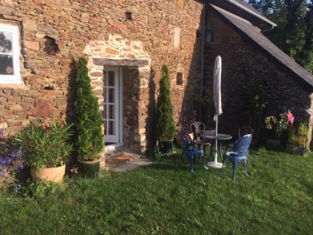 Bed and Breakfast Chez Thomas 7 Route Du Monde Ancien Saint-Georges-D'Aunay Exterior foto