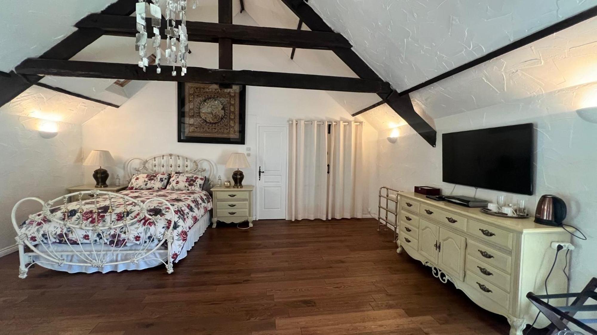 Bed and Breakfast Chez Thomas 7 Route Du Monde Ancien Saint-Georges-D'Aunay Exterior foto